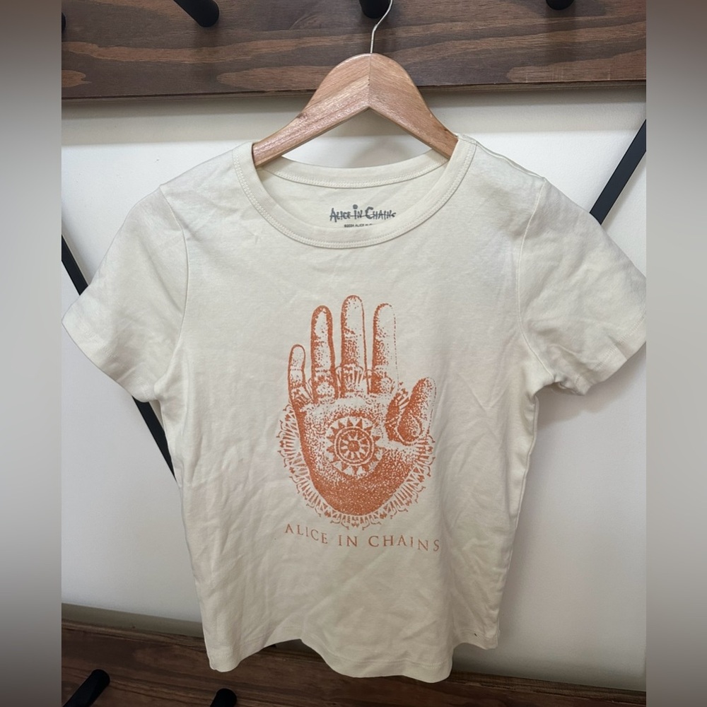 NWOT size Medium UO Alice In Chains baby tee - Picture 2 of 4